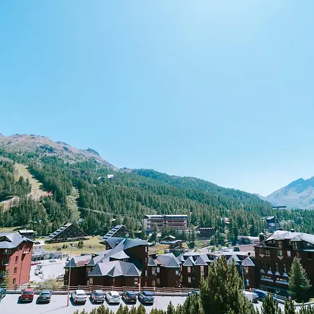 The Nest Alpine Sunshine Ski-in Ski-out *